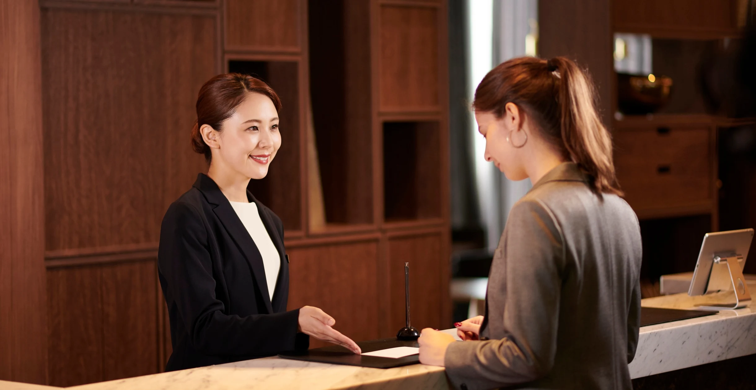 Recognizing Amerassist AR Solutions Phone Numbers